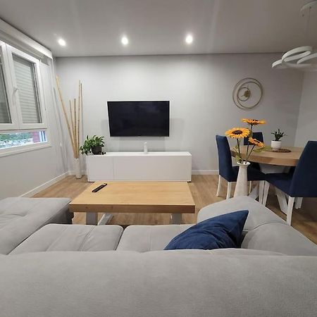Zen & Modern Stile - Quiet, Bright & Spacious. 木尔西亚 外观 照片