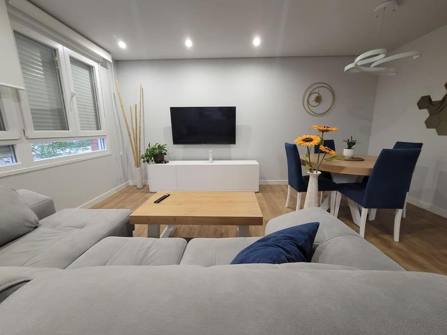 Zen & Modern Stile - Quiet, Bright & Spacious. 木尔西亚 外观 照片